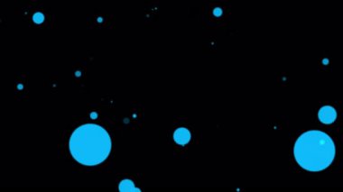 Soyut animasyon döngüsü mavi bokeh parçacıkları siyah arkaplana düşüyor. 4K 3D kusursuz mavi bokeh parçacıkları havada uçuşuyor. 