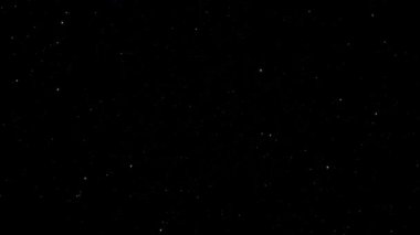 Animasyon titreşimli beyaz yıldızlar uzay yolculuğu nebulası derin uzay bilim kurgu arka planında. 4K 3D pürüzsüz bilim-kurgu uzay uçuşu parlayan enerji gazı bulutu bulutsu gökadası