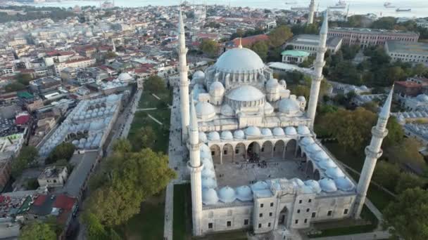Suleymaniye清真寺 空中Suleymaniye清真寺前视图在伊斯坦布尔 — 图库视频影像