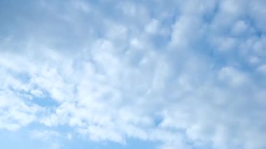 Bulutlar, yamalı beyaz bulutlar zaman aşımı