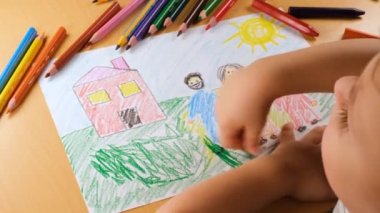 Çocuk çizimi, çocuk renkli çizimi
