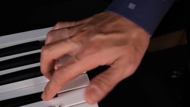Teclado Piano Midi Cerrar Mano — Vídeos de Stock