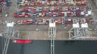 Container loading and unloading in deep sea port, logistic import and export 