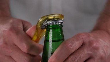 Maden suyu, açık maden suyu kapağı..