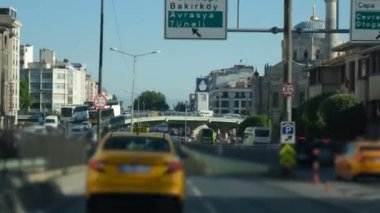 İstanbul 'da trafik, trafik ve otomobiller arızalandı