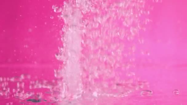 Waterbellen Waterbellen Roze Achtergrond Slow Motion — Stockvideo