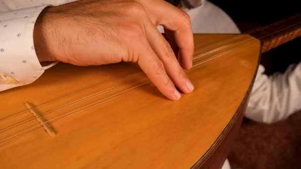 Традиционный Турецкий Музыкальный Инструмент Вблизи — стоковое видео