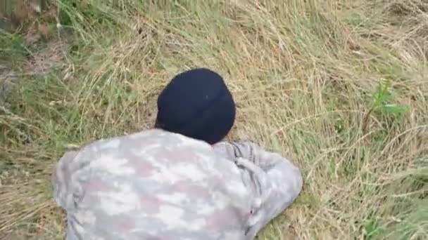 Soldier Black Beret Training Crawling Ground — Stock Video