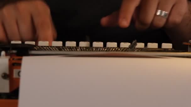 Teclado Máquina Escrever Teclado Máquina Escrever Fechar Com Fumaça Imagens — Vídeo de Stock