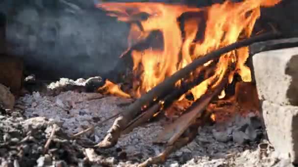 Ogień Czarny Kocioł Strzał Statyczny Wysokiej Jakości Materiał — Wideo stockowe