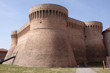Gündüz vakti vurulan eski kale.