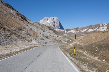 İtalya Abruzzo 'daki Campo Imperatore.