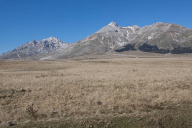 İtalya Abruzzo 'daki Campo Imperatore.