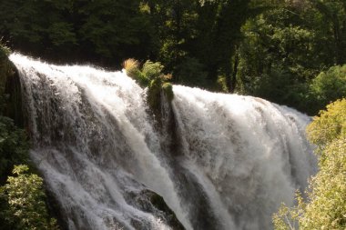 Gün boyunca Marmore Şelalesi