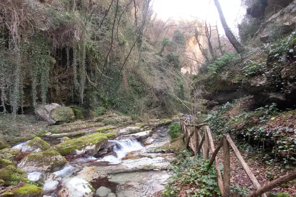 Abruzzo İtalya 'daki Orfento Vadisi