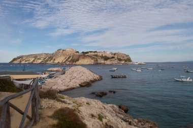 Tremiti adaları gündüz çekiliyor