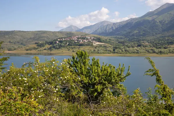 Jezioro Campotosto Abruzja Włochy — Zdjęcie stockowe