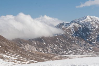 Abruzzo 'daki Gran Sasso Dağı