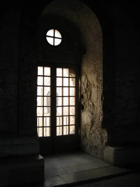 Castel del Monte antik binası güneşli bir günde çekildi