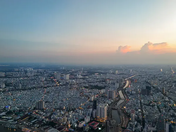Ho Chi Minh şehrinin hava görüntüsü insansız hava aracı tarafından çekildi.
