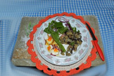 Sağlıklı Gıda Whit yumurta salatası yeşil