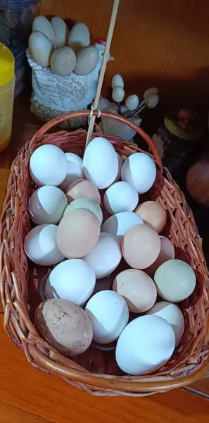 Sepette yumurtalar