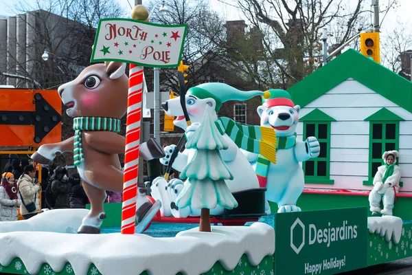 Stock image Toronto, ON, Canada  November 20, 2022: People take part in the 118th Toronto Santa Claus Parade in Toronto, Canada