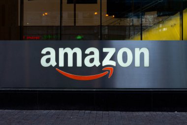 Toronto, ON, Kanada - 17 Aralık 2022: Amazon.com, Inc. (Amazon.com, Inc.), ABD 'li çok uluslu teknoloji şirketi.