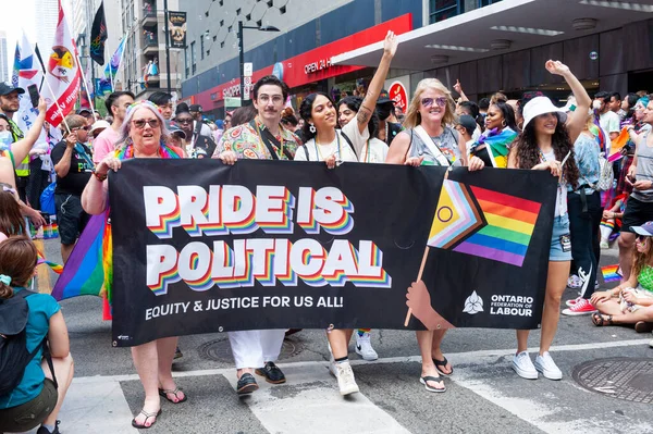 Toronto Canada Juni 2022 Deelnemers Aan Jaarlijkse Pride Parade Van — Stockfoto