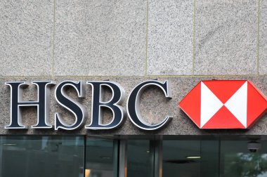 Toronto, ON, Kanada 17 Aralık 2022: Toronto Ulaşım Komisyonu 'nun Toronto şehir merkezindeki taşımacılık şirketinin işareti.