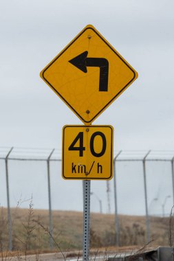 Toronto, ON, Kanada 3 Eylül 2023: Toronto 'daki SOCO Mutfak ve Bar Restoranı tabelasında..