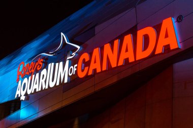 Toronto, ON, Kanada 3 Eylül 2023: Toronto 'daki SOCO Mutfak ve Bar Restoranı tabelasında..