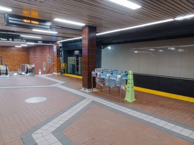 Toronto, ON, Kanada - 02 Şubat 2024: Kipling metro istasyonunda (Yeşil Hat) görüntüle