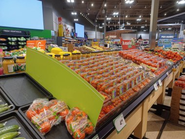 Toronto, On, Kanada - 3 Şubat 2024: Kanada mağazasındaki üretim departmanına bakın