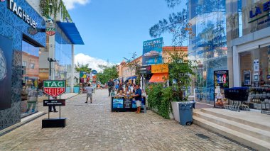 Playa del Carmen, Riviera Maya, Meksika - 15 Kasım 2023: Playa del Carmen 'deki 5.