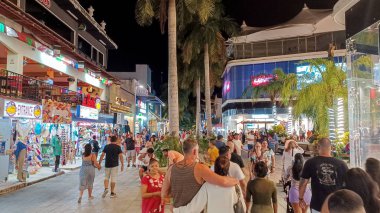 Playa del Carmen, Riviera Maya, Meksika - 15 Kasım 2023: Playa del Carmen 'deki 5.