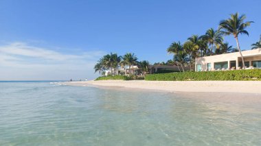 Playa del Car bölgesinin plajında Playa del Carmen, Meksika