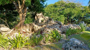 Playa del Carmen 'deki Maya harabelerine bakın.
