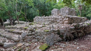 Playa del Carmen 'deki Maya harabelerine bakın.