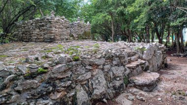Playa del Carmen 'deki Maya harabelerine bakın.