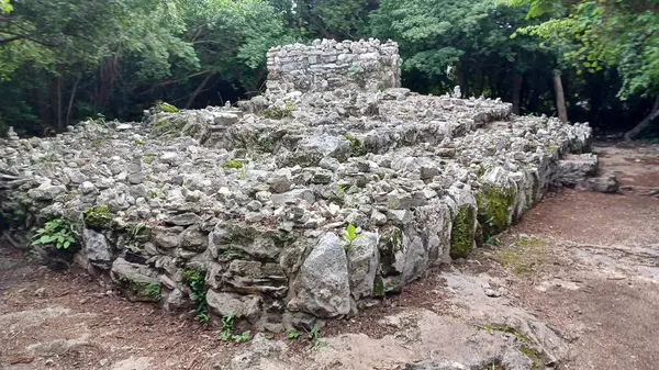 Playa del Carmen 'deki Maya harabelerine bakın.