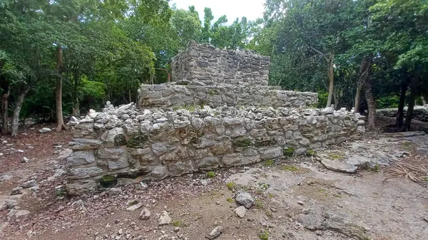 Playa del Carmen 'deki Maya harabelerine bakın.