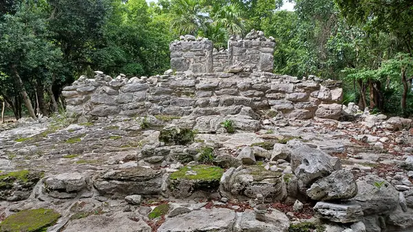 Playa del Carmen 'deki Maya harabelerine bakın.