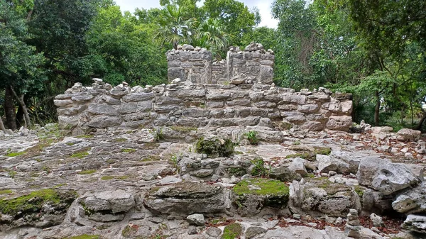 Playa del Carmen 'deki Maya harabelerine bakın.