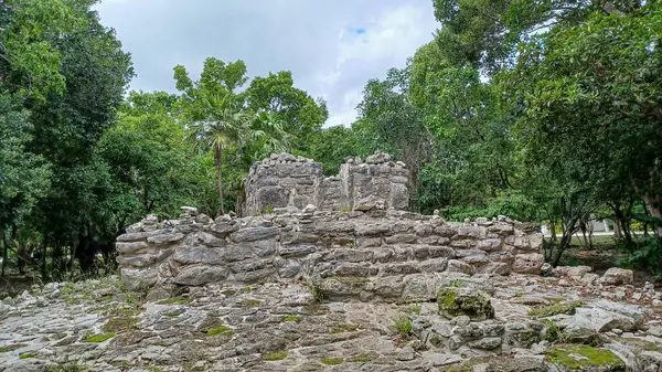 Playa del Carmen 'deki Maya harabelerine bakın.