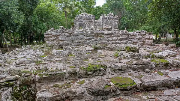 Playa del Carmen 'deki Maya harabelerine bakın.