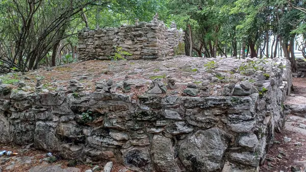 Playa del Carmen 'deki Maya harabelerine bakın.