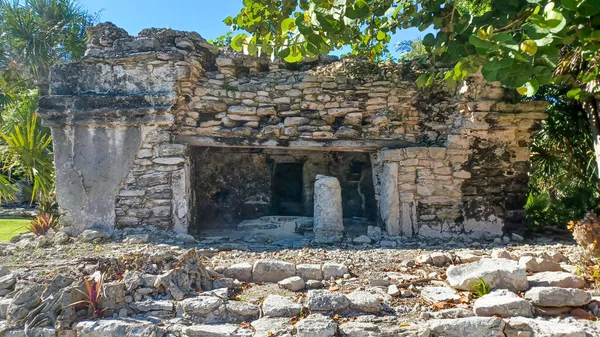 Playa del Carmen 'deki Maya harabelerine bakın.