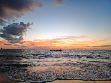 Güneş doğarken Karayip Denizi 'ni seyret