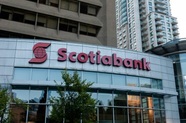 Toronto, ON, Kanada 3 Kasım 2023 Toronto şehir merkezindeki Scotiabank logosu ve markası.